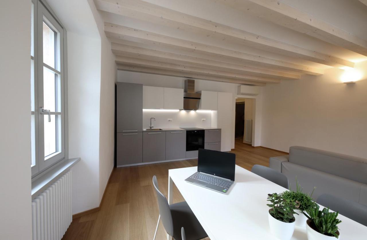 Appartamento Palazzo Riccamboni Riva del Garda Esterno foto