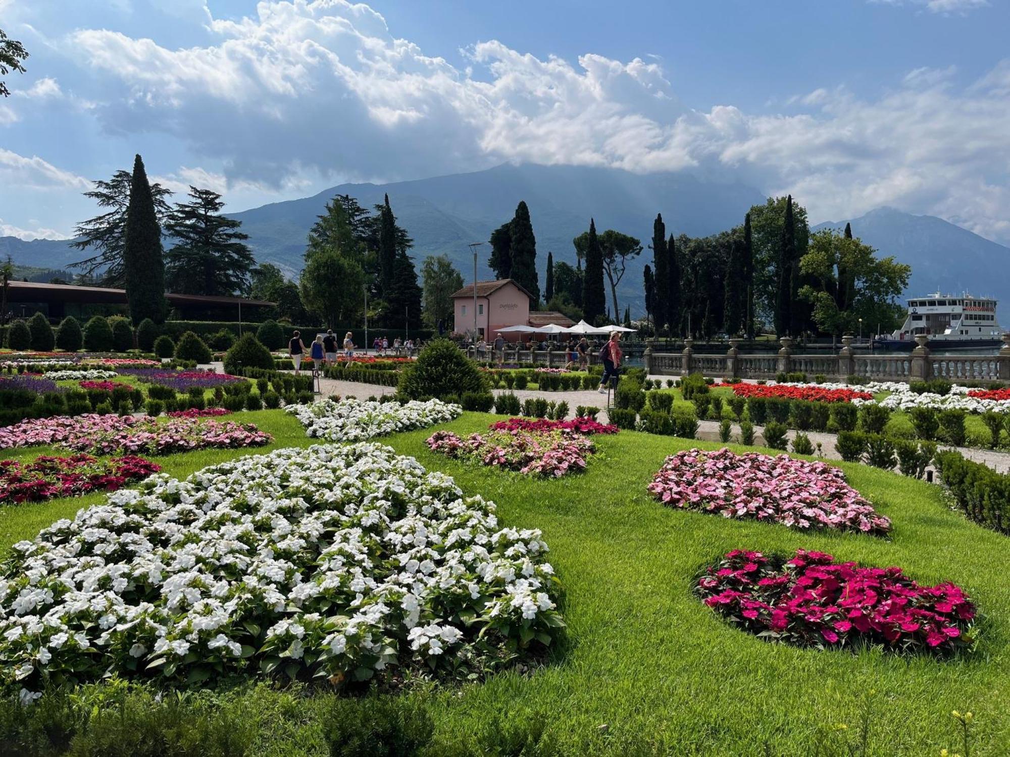 Appartamento Palazzo Riccamboni Riva del Garda Esterno foto
