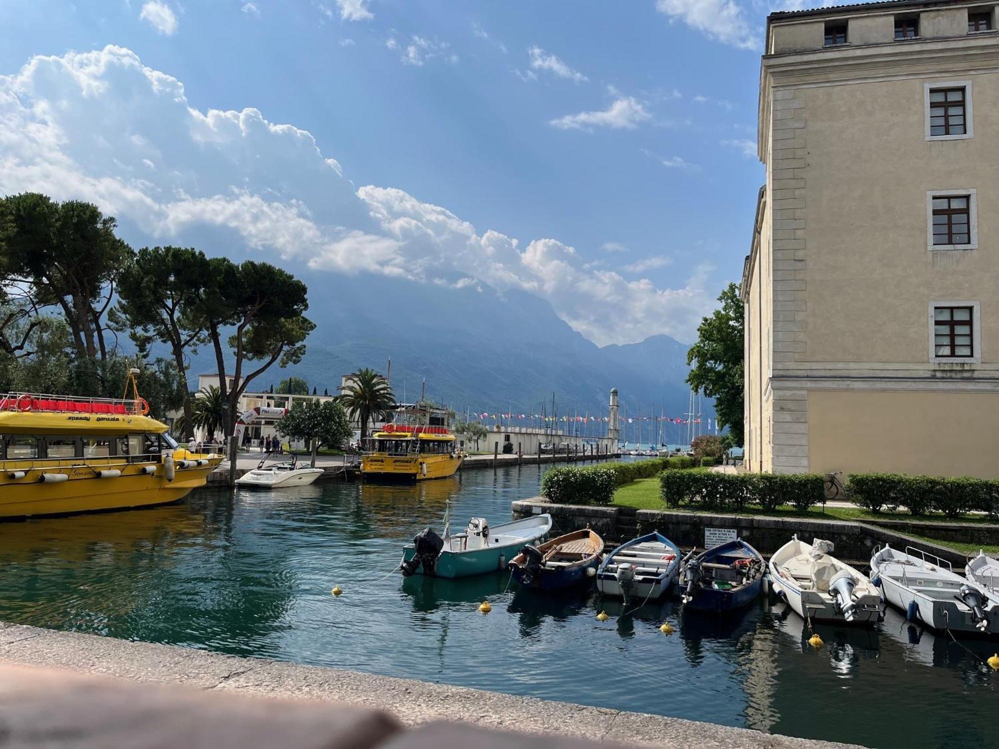 Appartamento Palazzo Riccamboni Riva del Garda Esterno foto