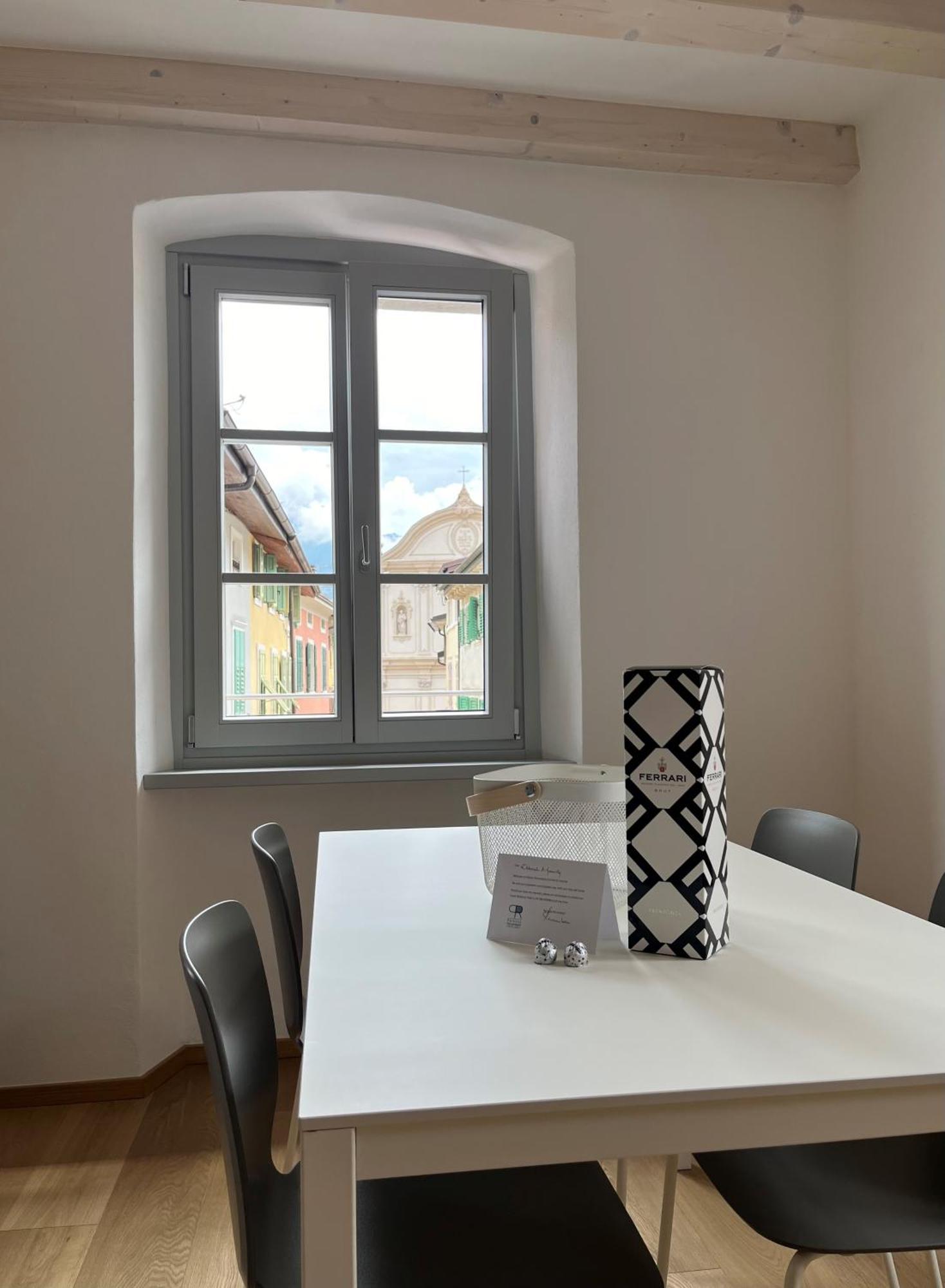 Appartamento Palazzo Riccamboni Riva del Garda Esterno foto