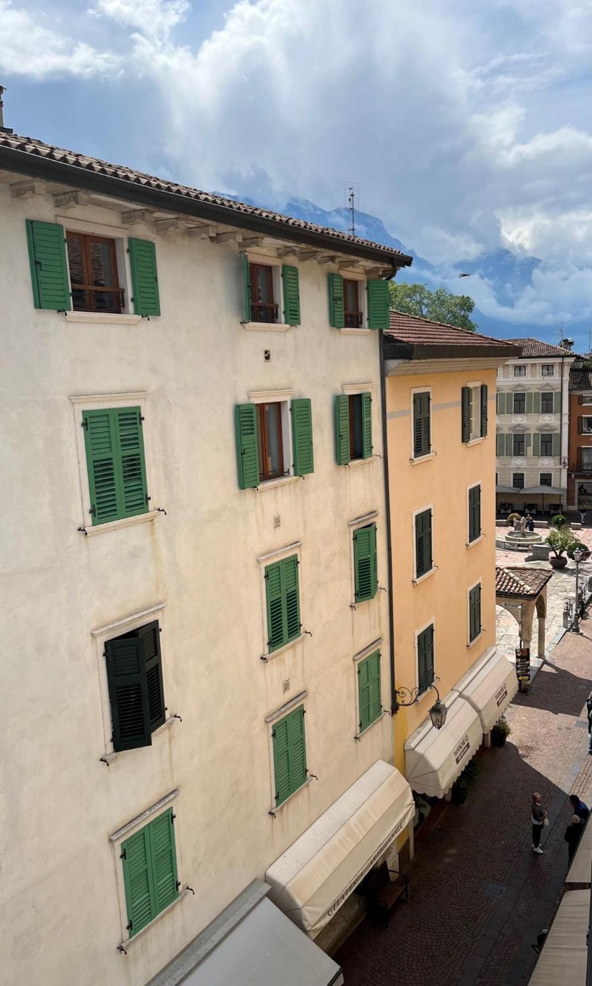 Appartamento Palazzo Riccamboni Riva del Garda Esterno foto