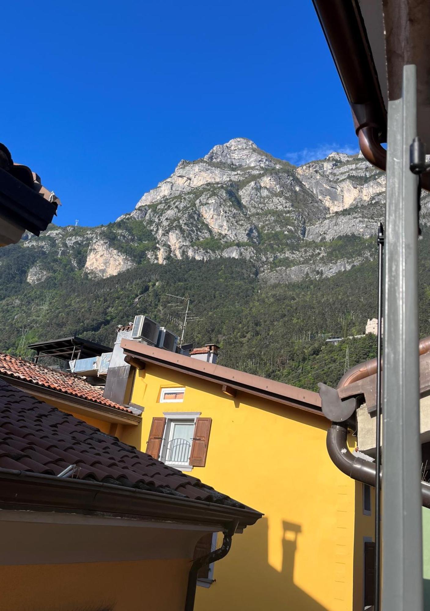 Appartamento Palazzo Riccamboni Riva del Garda Esterno foto